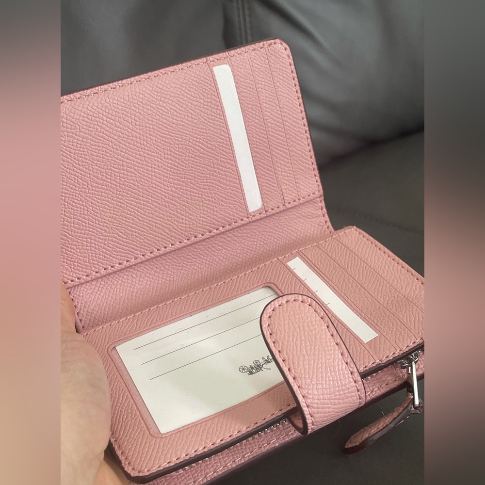 NWOT!COACH MEDIUM CORNER ZIP WALLET(COACH 11484)IM/CANDY PINK - Picture 3 of 5